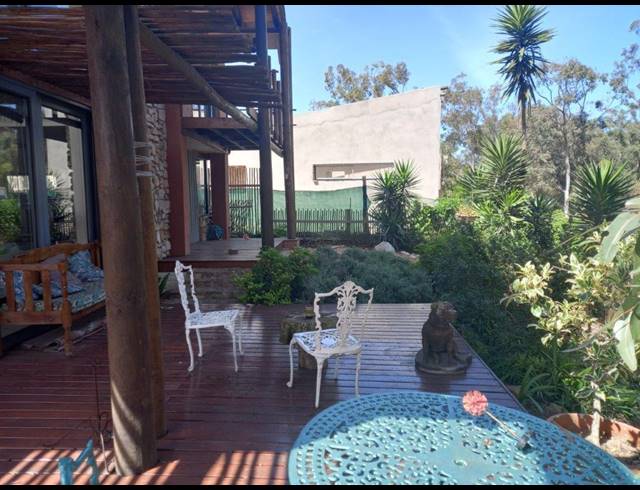 2 BEDROOM APARTMENT RENTED IN SUMMERSTRAND